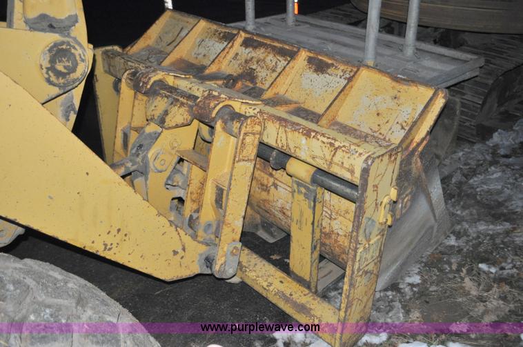 image for item G6209 1987 Caterpillar 926 wheel loader