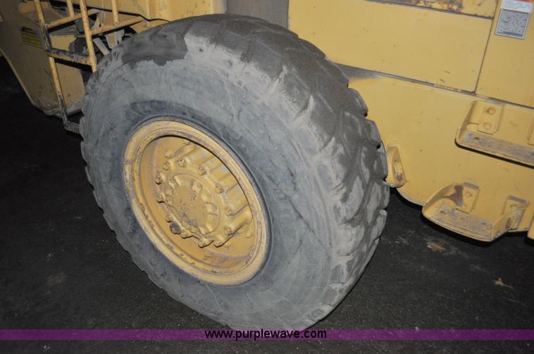 image for item G6209 1987 Caterpillar 926 wheel loader