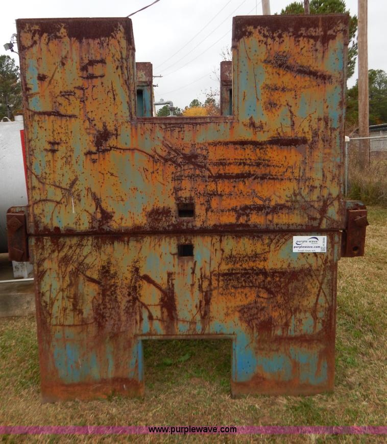 image for item H3944 (2) steel trench boxes