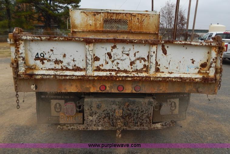 image for item H3945 2003 Ford F450 dump bed truck