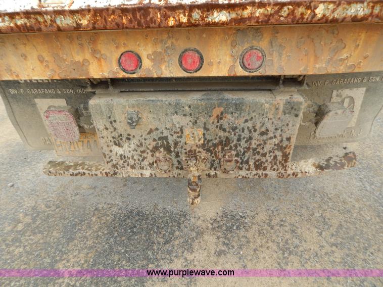 image for item H3945 2003 Ford F450 dump bed truck