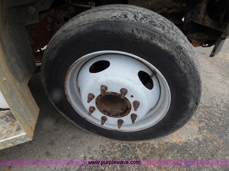 image for item H3945 2003 Ford F450 dump bed truck