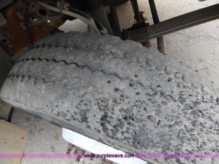 image for item H3945 2003 Ford F450 dump bed truck