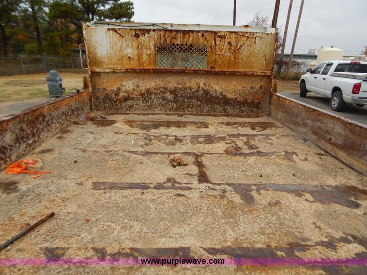 image for item H3945 2003 Ford F450 dump bed truck