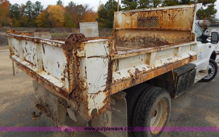 image for item H3945 2003 Ford F450 dump bed truck
