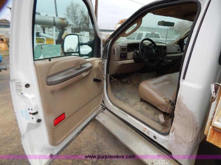 image for item H3945 2003 Ford F450 dump bed truck