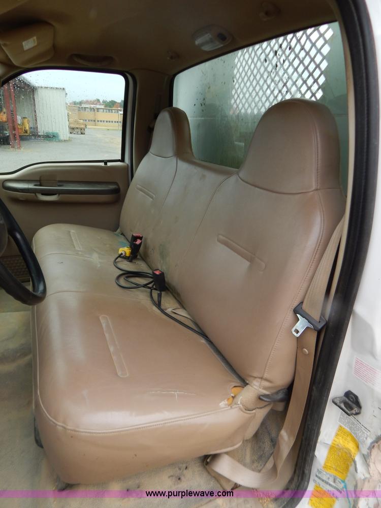 image for item H3945 2003 Ford F450 dump bed truck