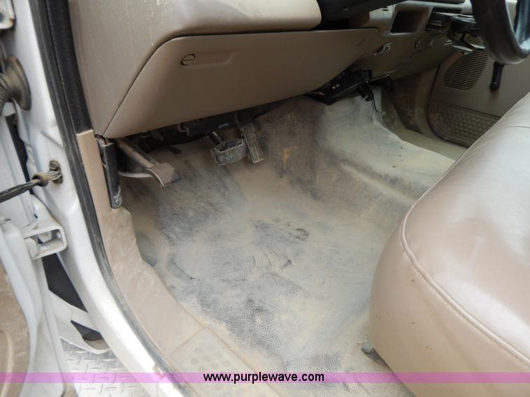 image for item H3945 2003 Ford F450 dump bed truck