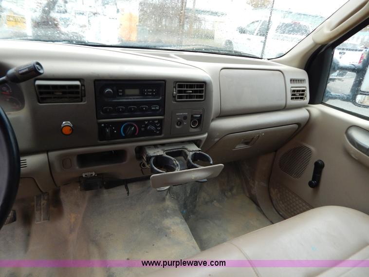 image for item H3945 2003 Ford F450 dump bed truck