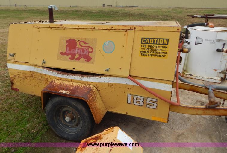 image for item H3953 1990 Leroi Dresser 185 air compressor