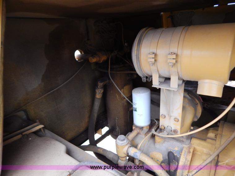 image for item H3953 1990 Leroi Dresser 185 air compressor