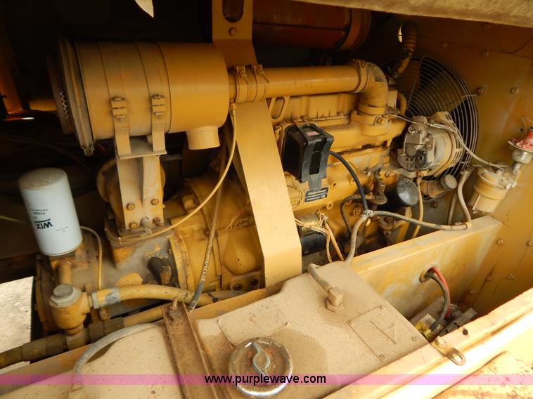 image for item H3953 1990 Leroi Dresser 185 air compressor