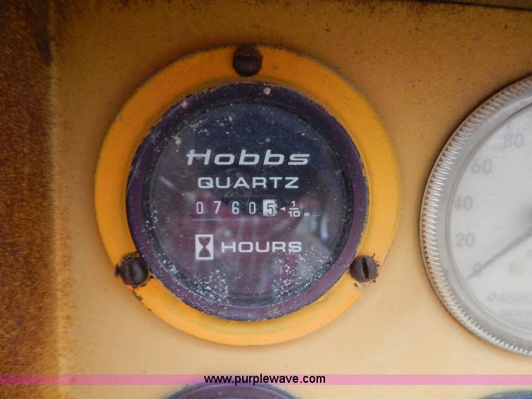 image for item H3953 1990 Leroi Dresser 185 air compressor