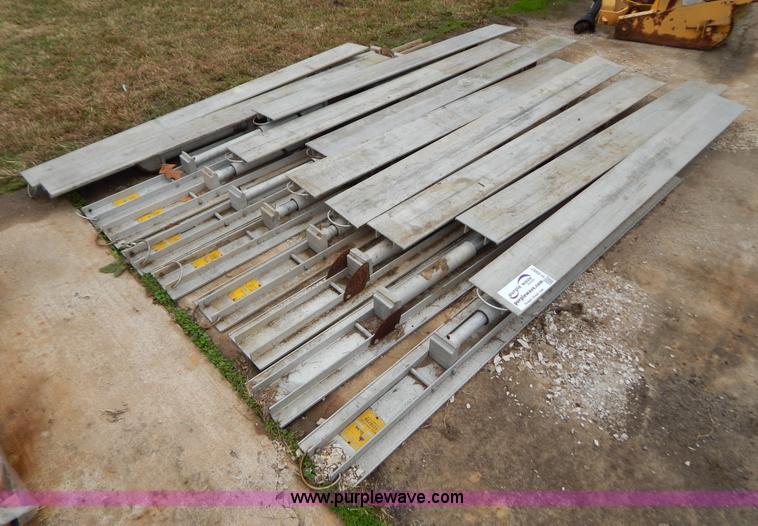 image for item H3957 Allied Tren-shore 2236 trench shield box