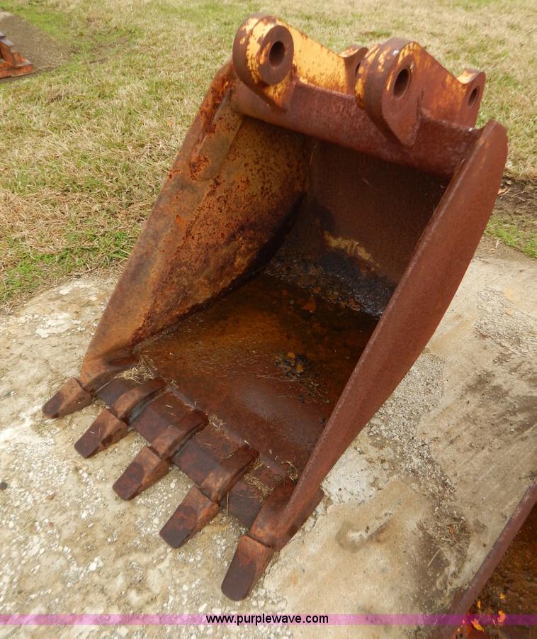 image for item H3960 Five tooth 24"W backhoe bucket