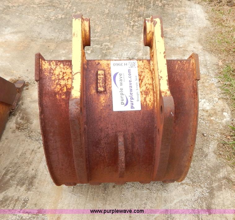 image for item H3960 Five tooth 24"W backhoe bucket