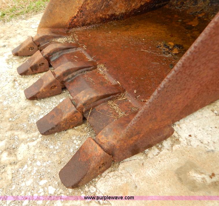 image for item H3960 Five tooth 24"W backhoe bucket