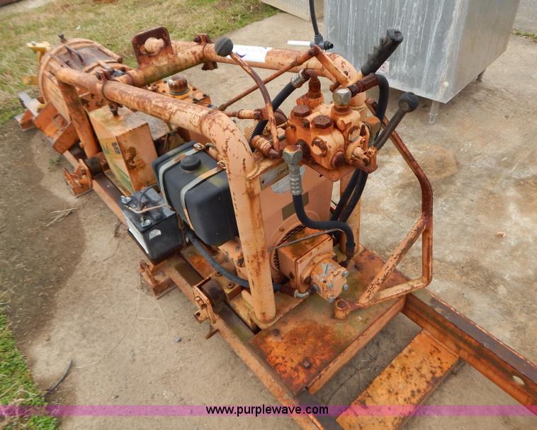 image for item H3963 McLaughlin Mcl-16 boring machine