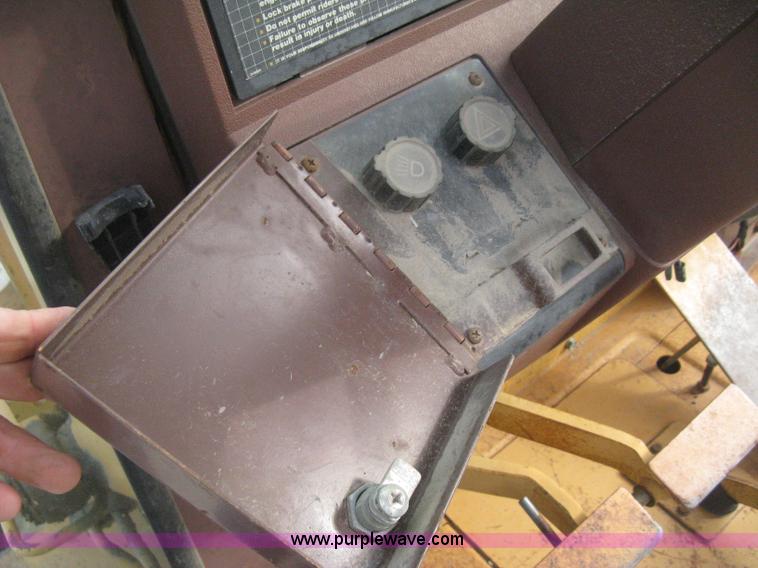 image for item H4344 1991 Case 580 Super K Construction King backhoe