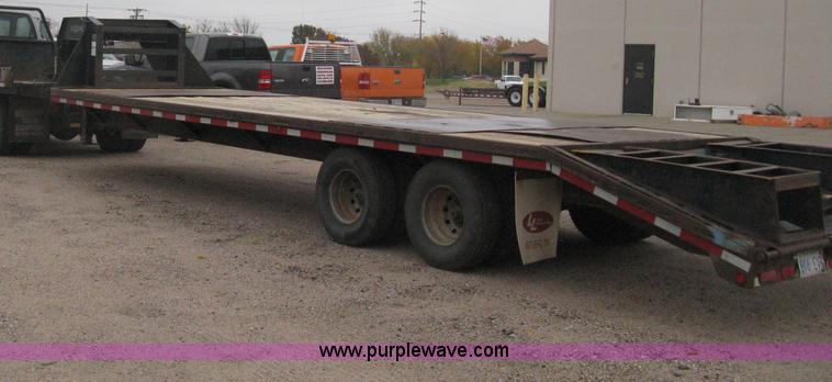 image for item H4401 2000 L&L gooseneck flatbed trailer