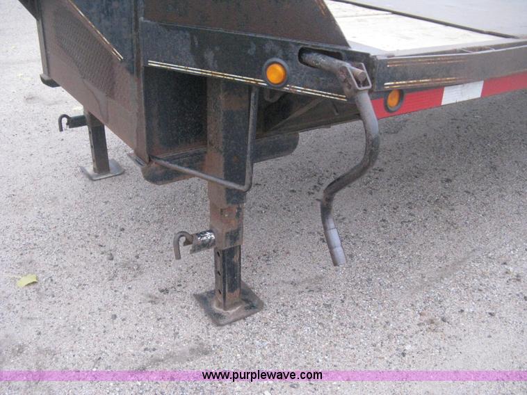 image for item H4401 2000 L&L gooseneck flatbed trailer