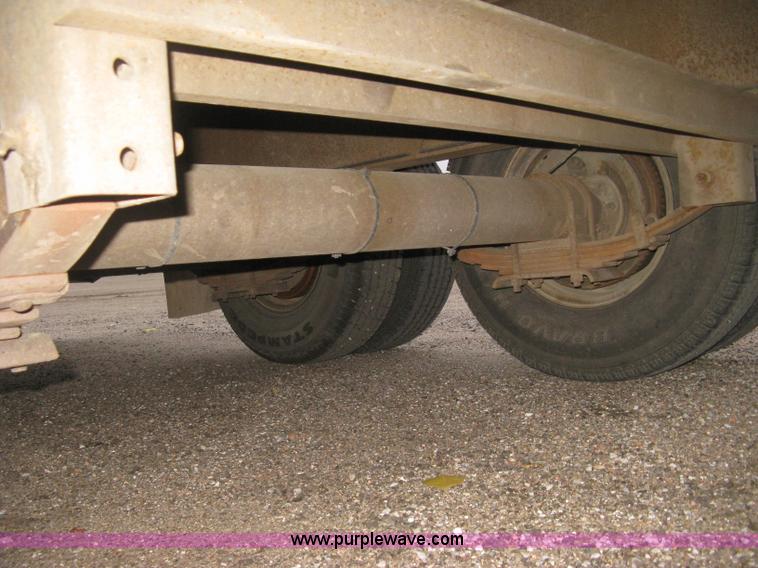 image for item H4401 2000 L&L gooseneck flatbed trailer