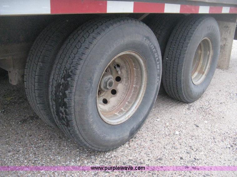 image for item H4401 2000 L&L gooseneck flatbed trailer