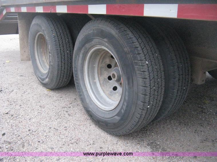 image for item H4401 2000 L&L gooseneck flatbed trailer