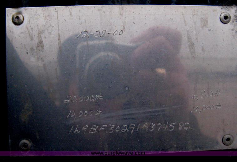 image for item H4401 2000 L&L gooseneck flatbed trailer