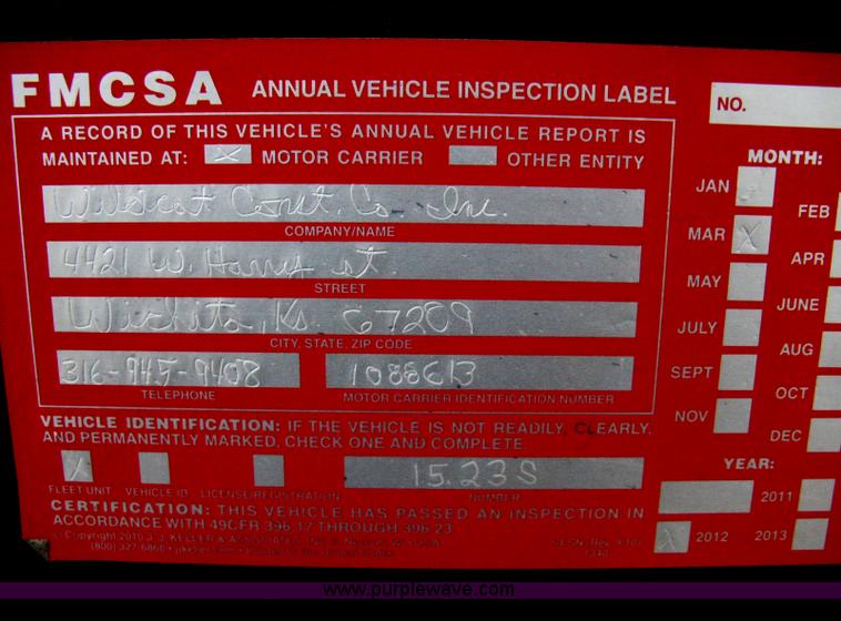 image for item H4401 2000 L&L gooseneck flatbed trailer