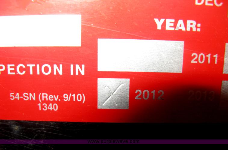 image for item H4401 2000 L&L gooseneck flatbed trailer