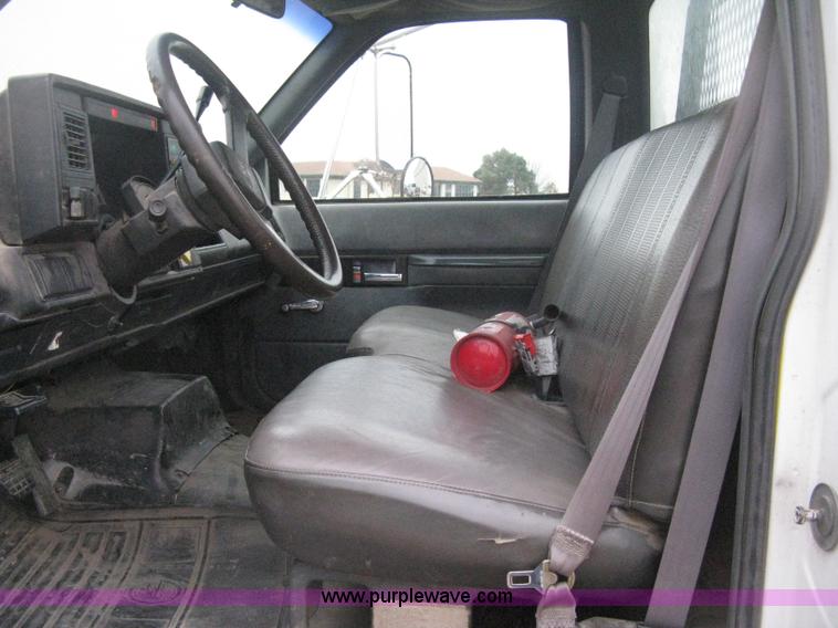 image for item H4402 1994 GMC TopKick Lo Pro flatbed truck