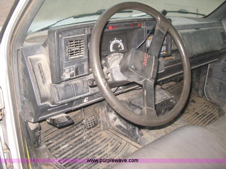 image for item H4402 1994 GMC TopKick Lo Pro flatbed truck