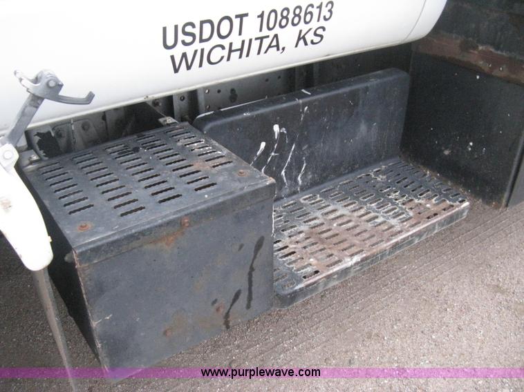 image for item H4402 1994 GMC TopKick Lo Pro flatbed truck