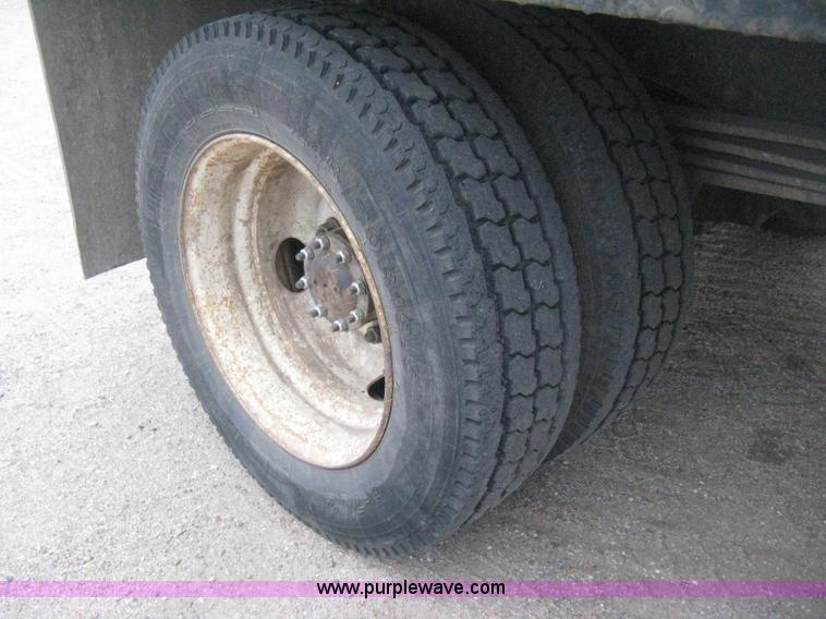 image for item H4402 1994 GMC TopKick Lo Pro flatbed truck