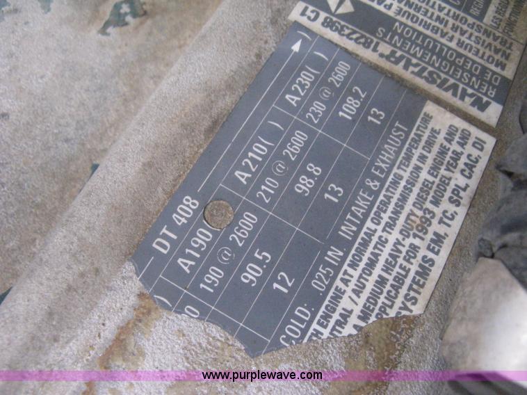 image for item H4409 1994 International 4700 utility truck