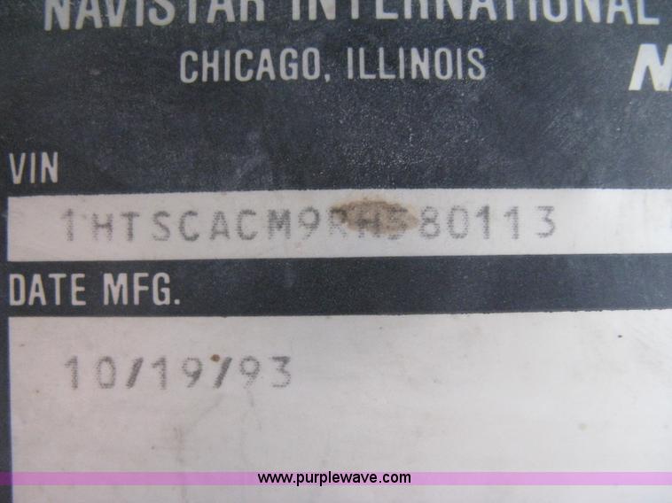 image for item H4409 1994 International 4700 utility truck