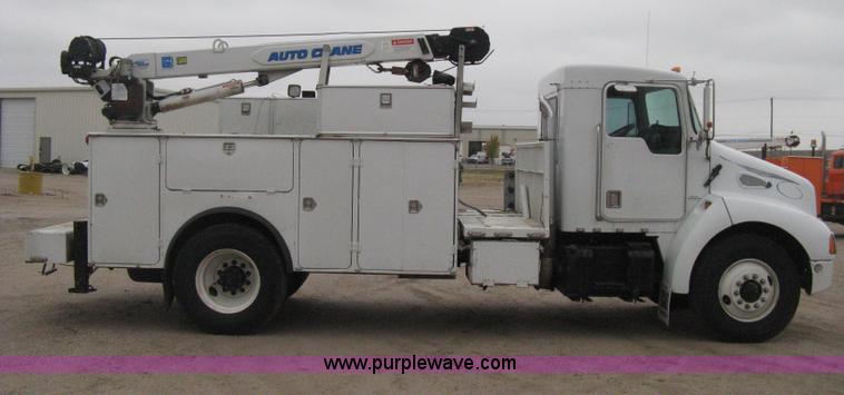 image for item H4410 2002 Kenworth T300 mechanic truck
