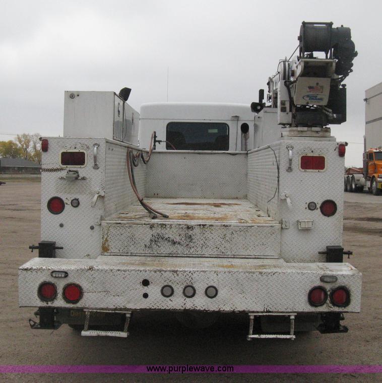 image for item H4410 2002 Kenworth T300 mechanic truck