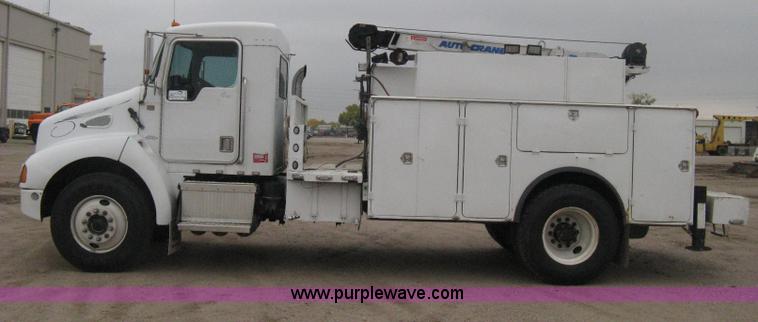image for item H4410 2002 Kenworth T300 mechanic truck