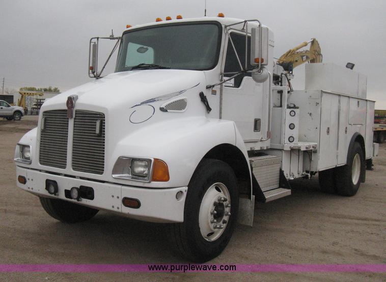 image for item H4410 2002 Kenworth T300 mechanic truck