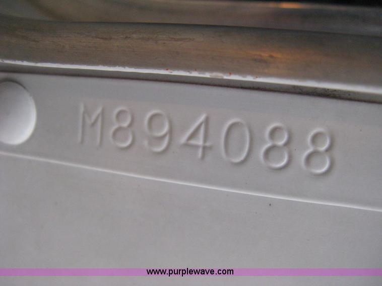 image for item H4410 2002 Kenworth T300 mechanic truck