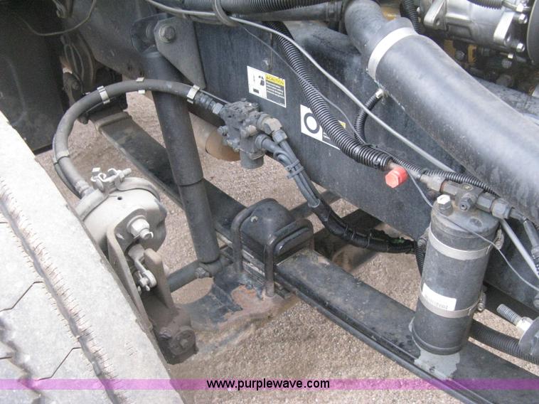 image for item H4410 2002 Kenworth T300 mechanic truck