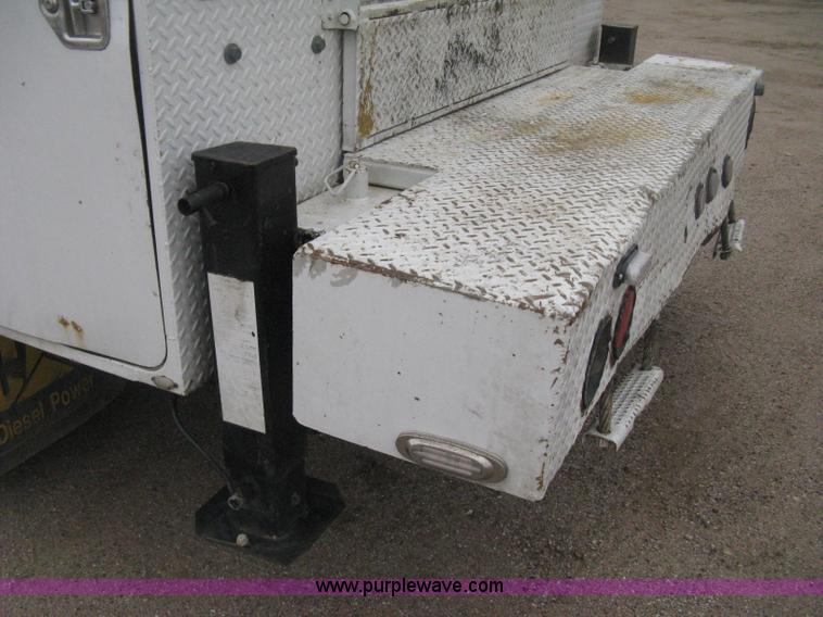 image for item H4410 2002 Kenworth T300 mechanic truck