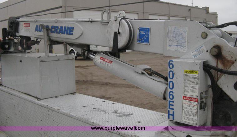 image for item H4410 2002 Kenworth T300 mechanic truck