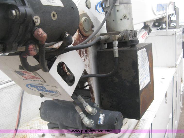 image for item H4410 2002 Kenworth T300 mechanic truck