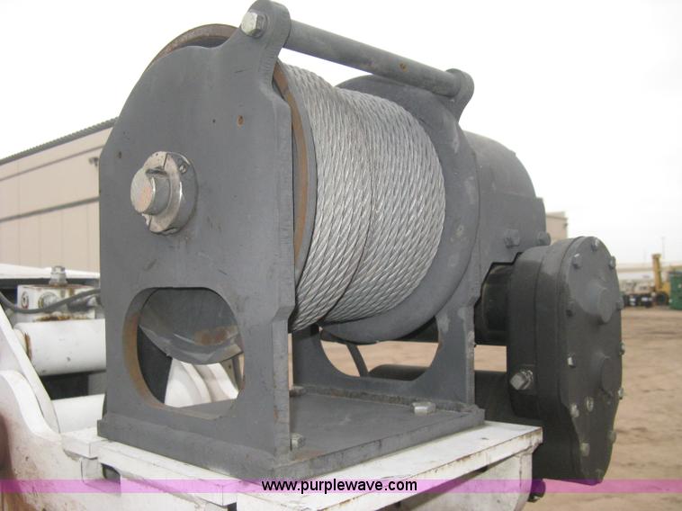 image for item H4410 2002 Kenworth T300 mechanic truck