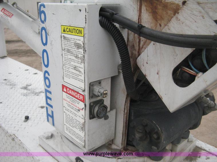 image for item H4410 2002 Kenworth T300 mechanic truck