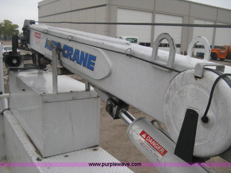 image for item H4410 2002 Kenworth T300 mechanic truck