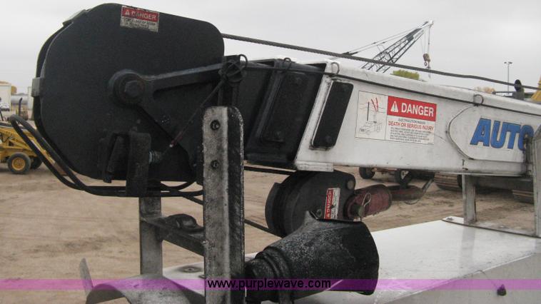 image for item H4410 2002 Kenworth T300 mechanic truck